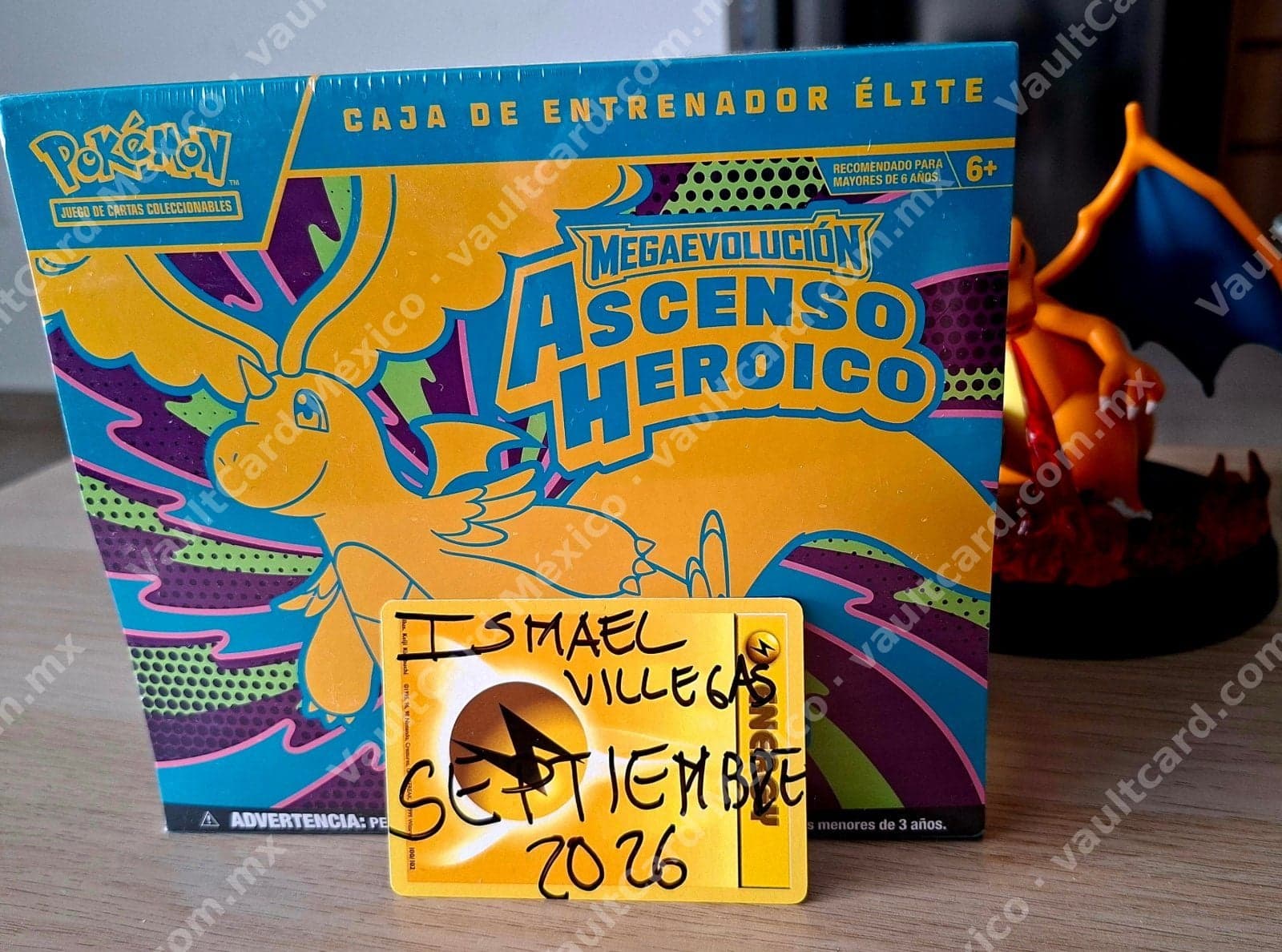 Caja de Entrenador Élite (ETB) Megaevolución Ascenso Heroico - Español Sellada — foto 1