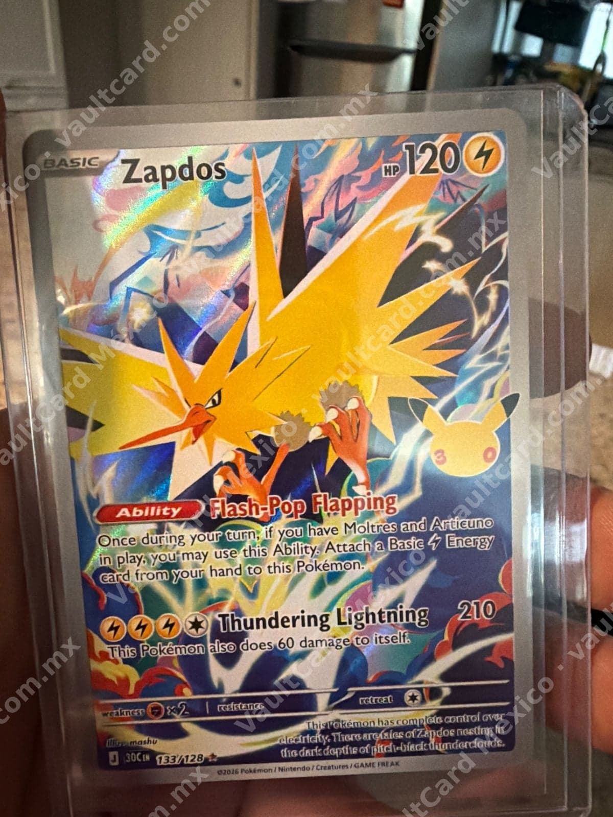 Zapdos 133/128 - (30C) Inglés - Carta Full Art Pikachu Promo