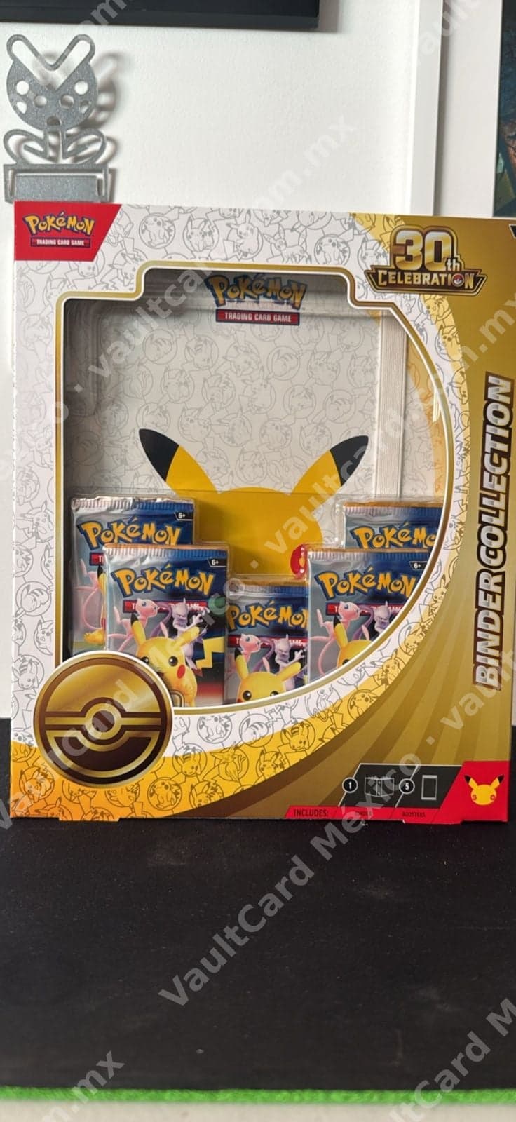 Pokémon TCG 30th Celebration Binder Collection - Sellado Inglés