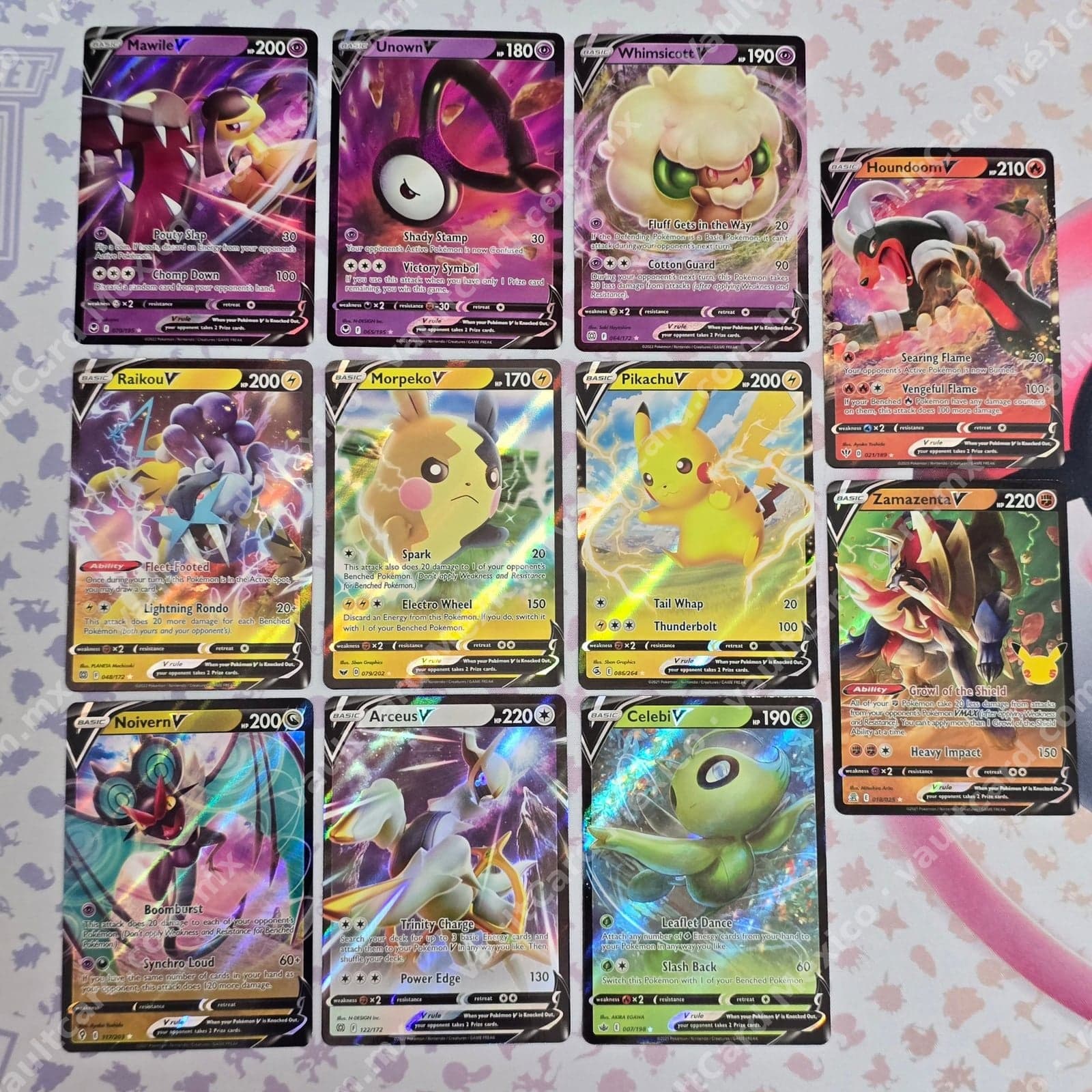 Lote de 11 cartas Pokémon V - Pikachu V, Arceus V, Zamazenta V y más - Inglés
