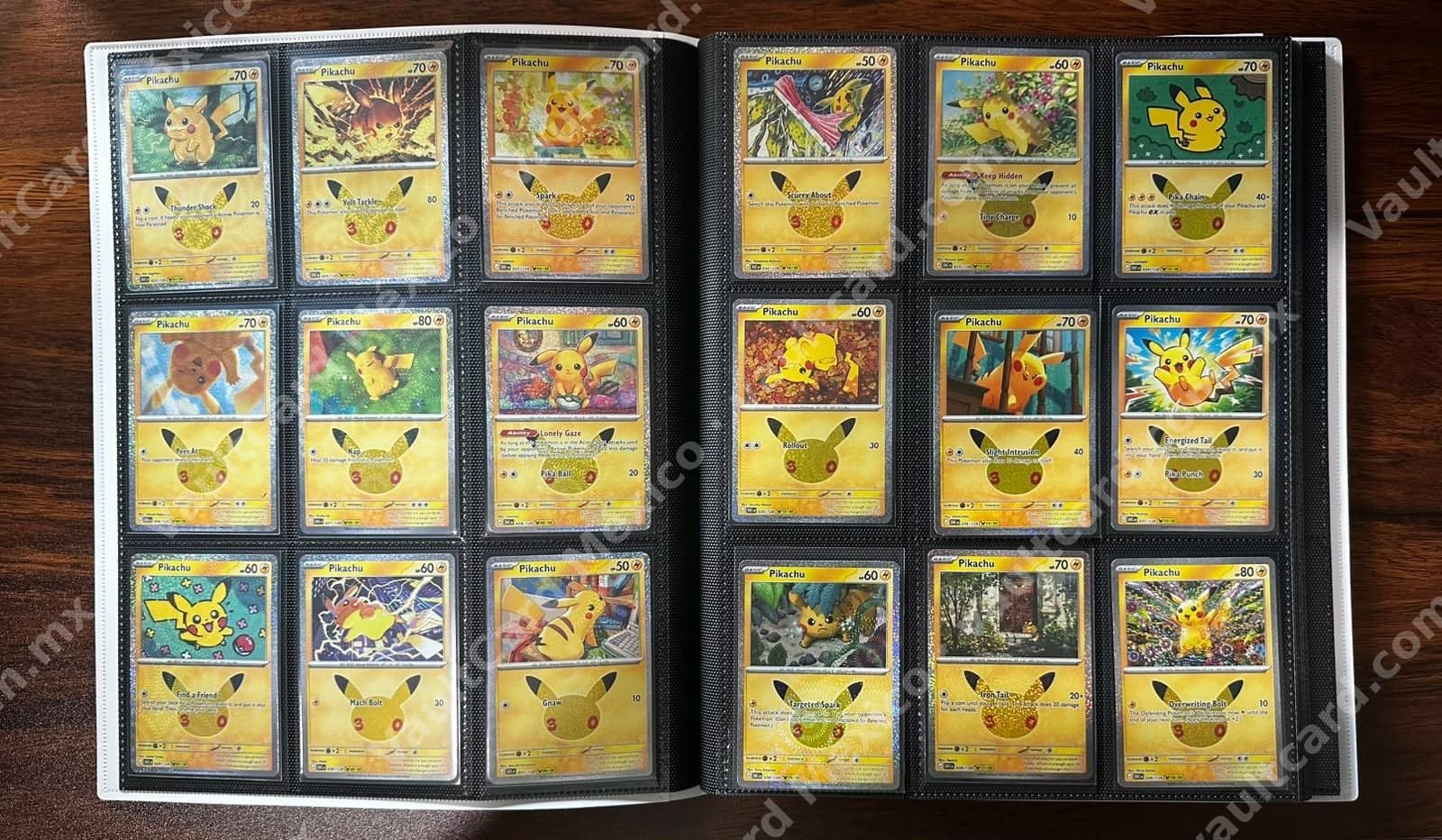 Lote de Cartas Pikachu 30th Celebration - 30 Cartas Pokémon TCG Inglés + Binder