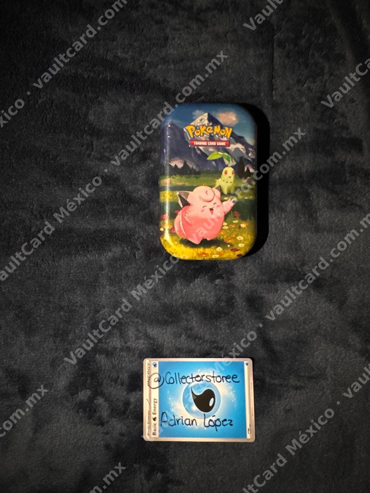 Mini Tin Pokémon Celebrations Ascenso Heroico (español) - Chikorita/Clefairy Sellado