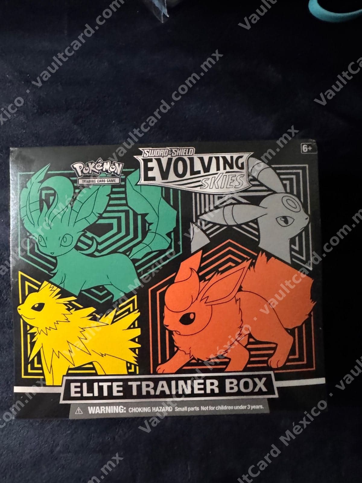 Elite Trainer Box Evolving Skies - Pokémon TCG Inglés Sellado