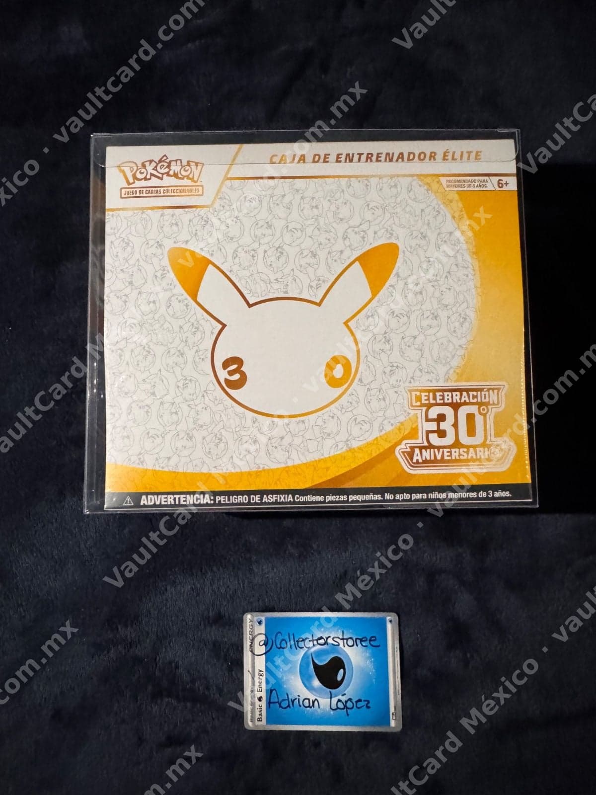 Caja de Entrenador Élite (ETB) Pokémon Celebración 30° Aniversario - Español Sellada