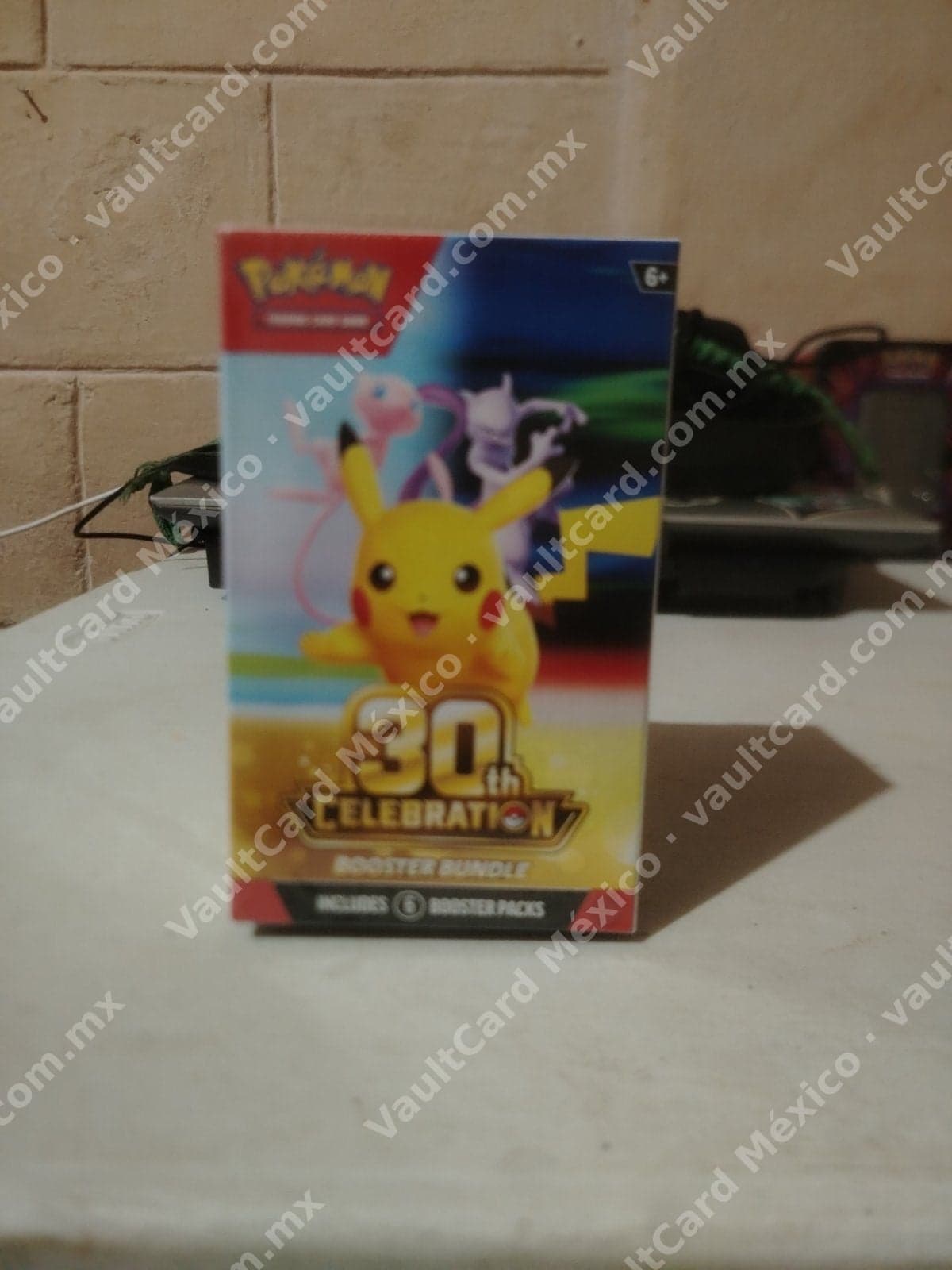 Pokémon TCG 30th Celebration Booster Bundle - 6 Sobres - Inglés