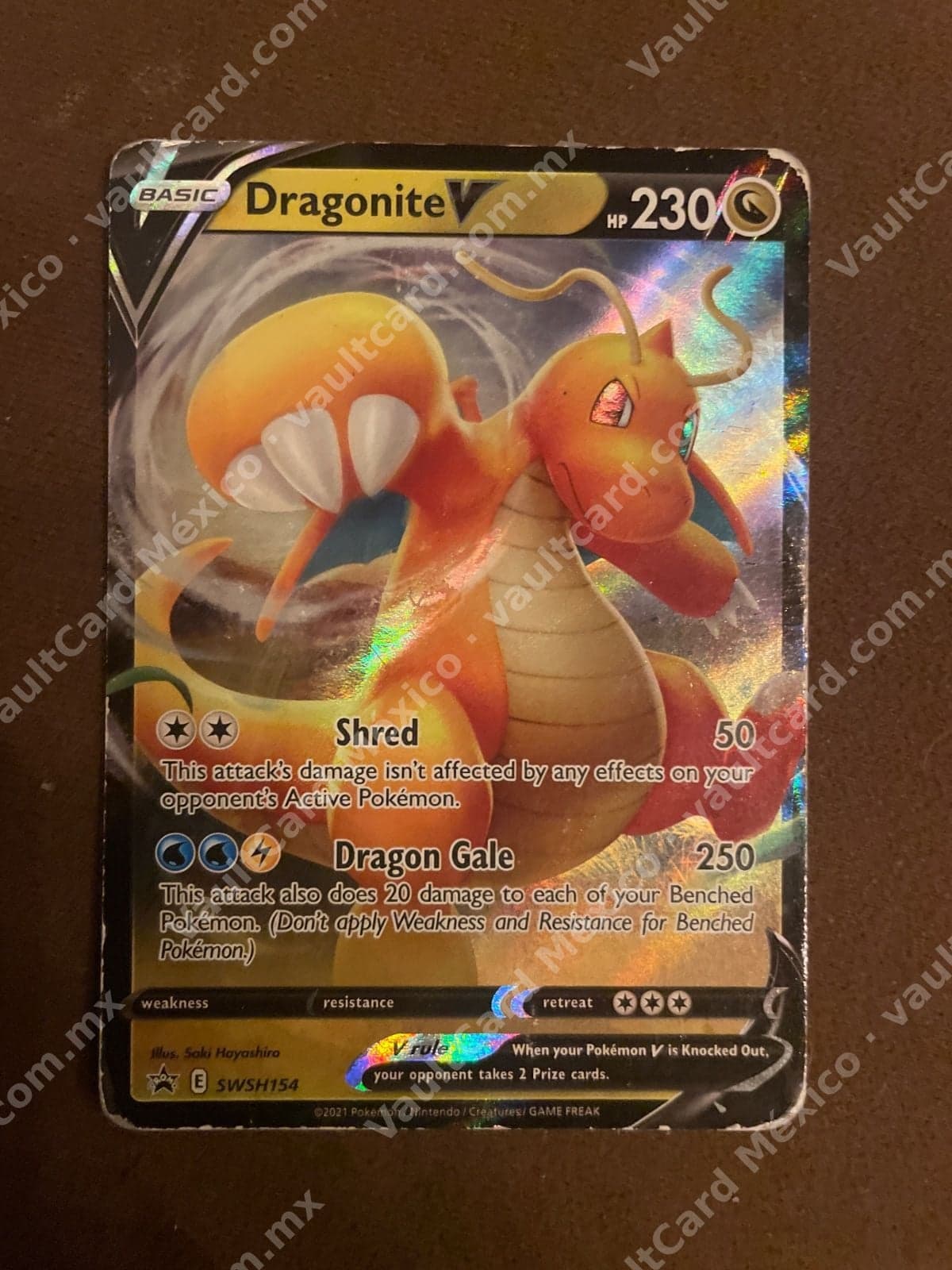 Dragonite V SWSH154 - Black Star Promo Inglés