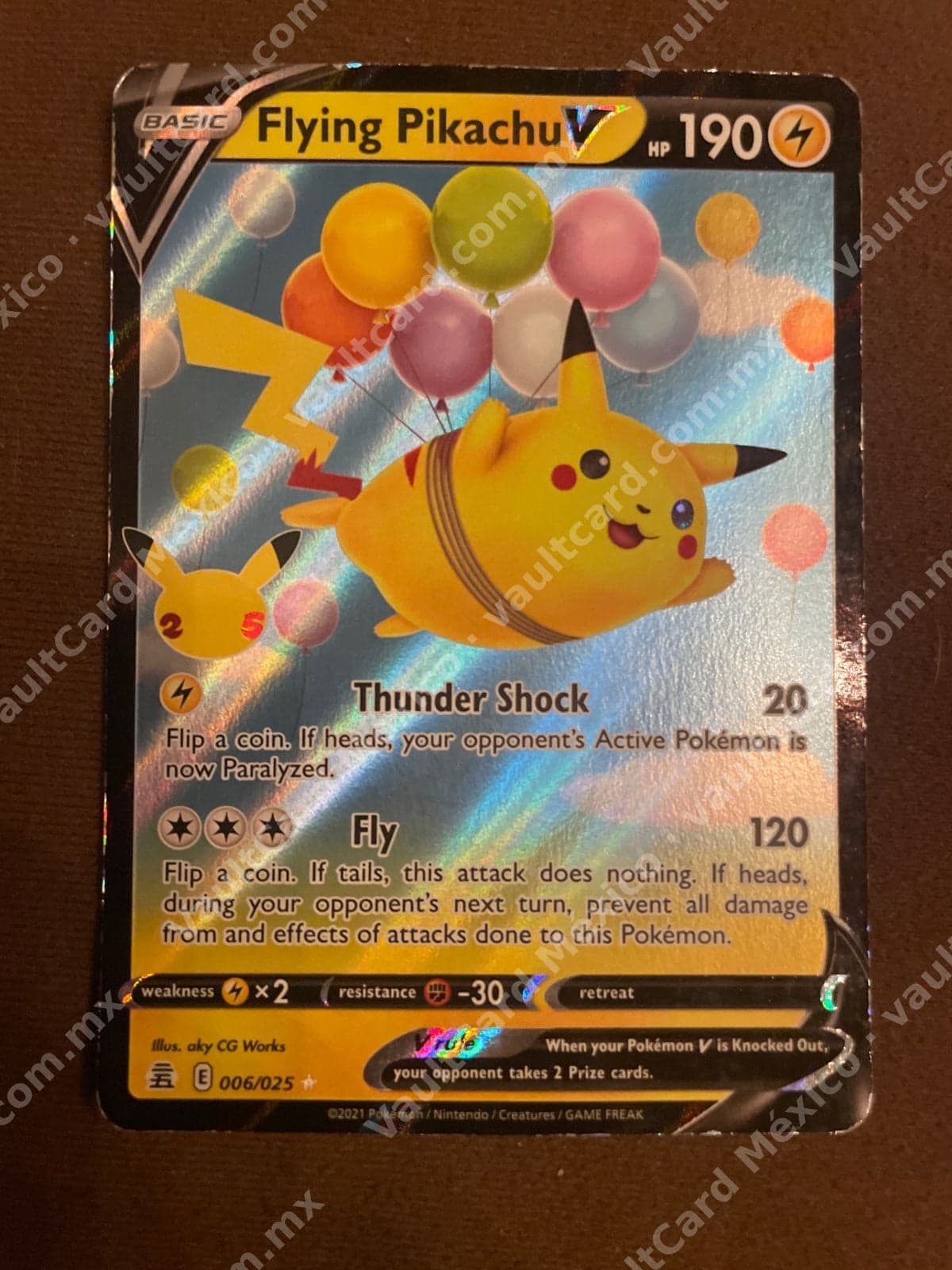 Flying Pikachu V 006/025 - Celebrations (CEL) Inglés
