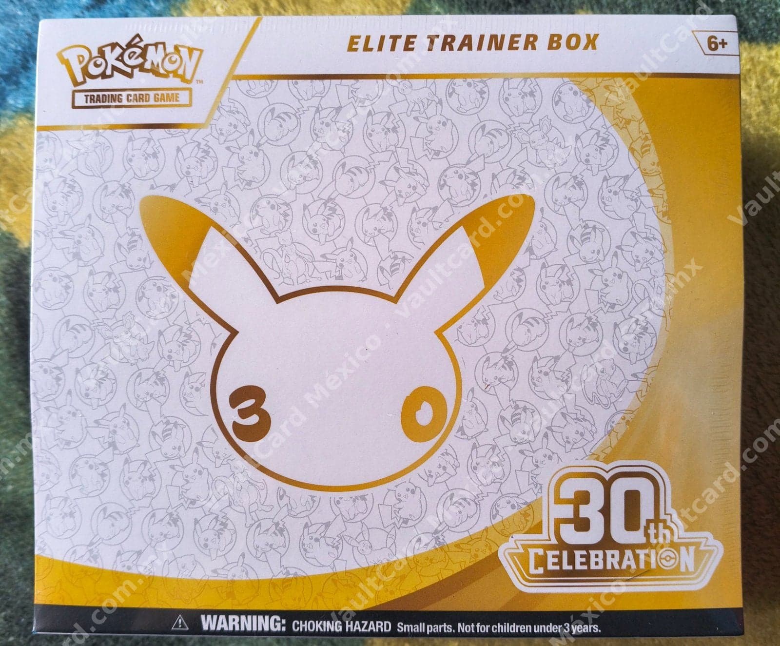 Pokémon TCG Elite Trainer Box 30th Celebration - Inglés Sellado