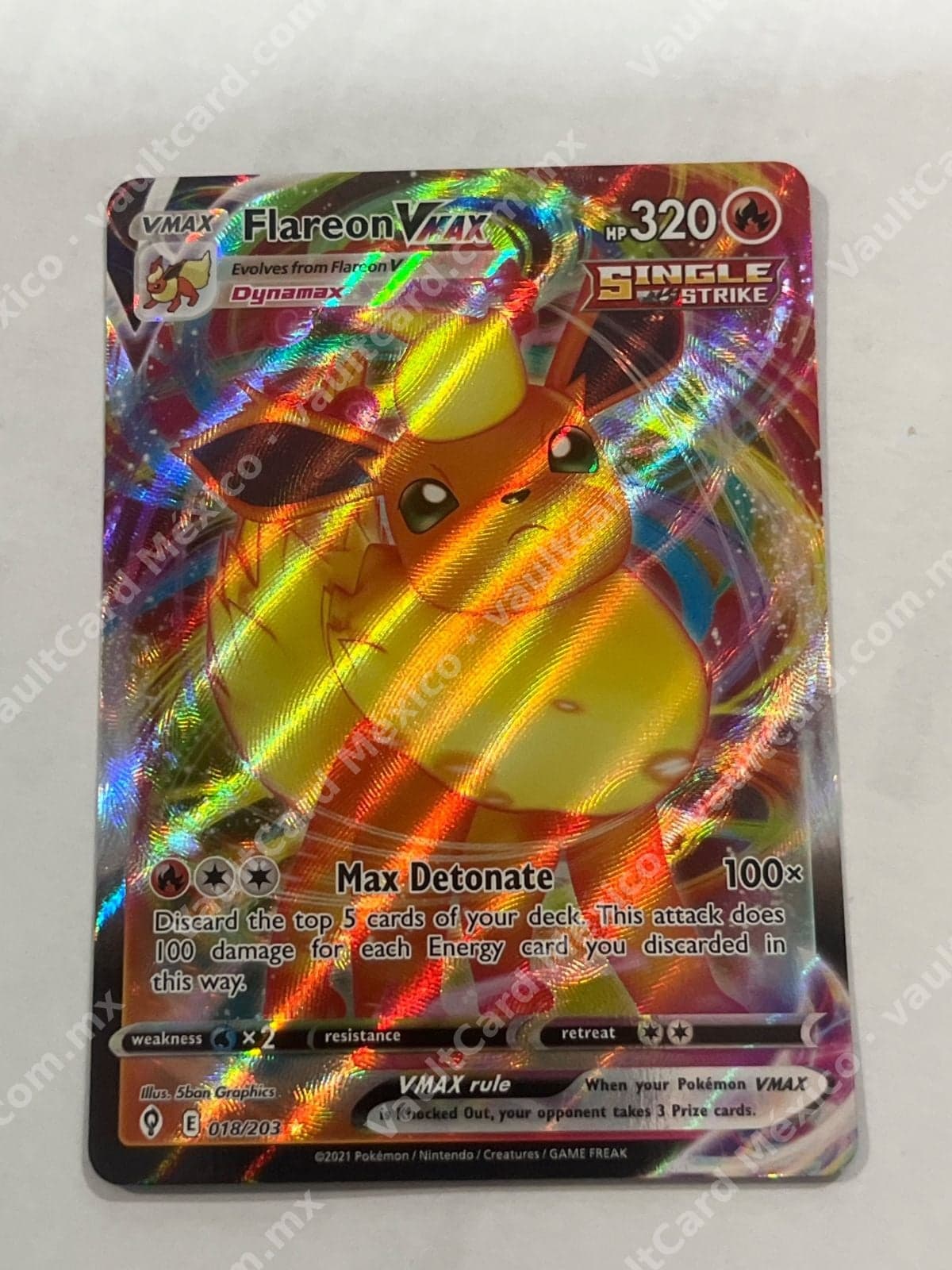 Flareon VMAX 018/203 - Evolving Skies (EVS) Inglés