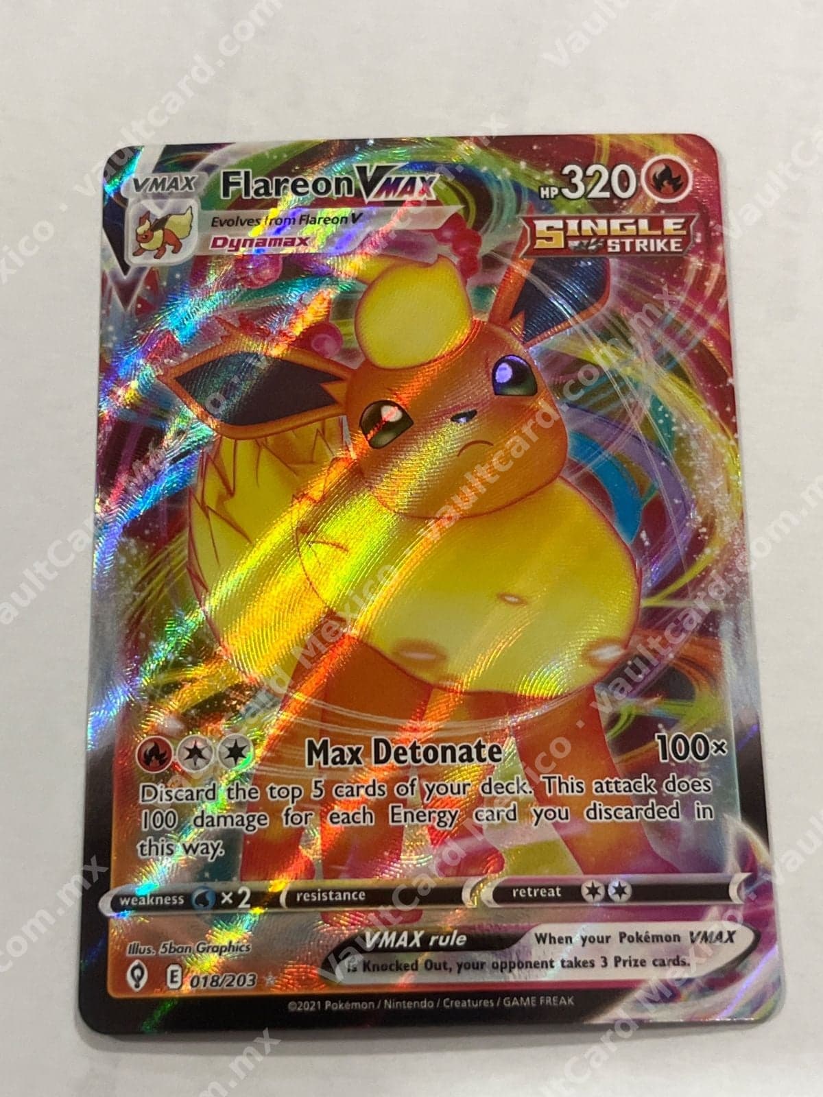 Flareon VMAX 018/203 - Evolving Skies (EVS) Inglés