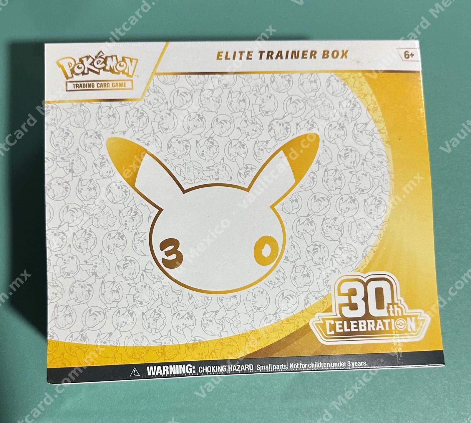 Pokémon TCG Elite Trainer Box 30th Celebration - Sellada Inglés