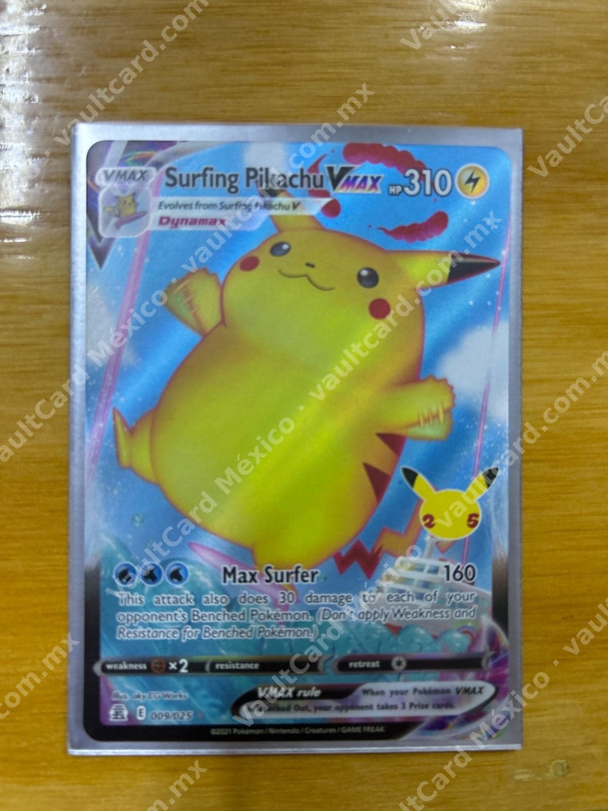 Surfing Pikachu VMAX 009/025 - Celebraciones (CEL) Inglés Full Art