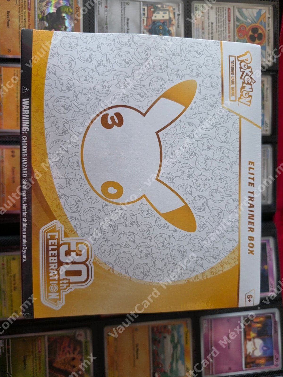 Elite Trainer Box 30th Celebration Pokémon TCG - Sellada Inglés