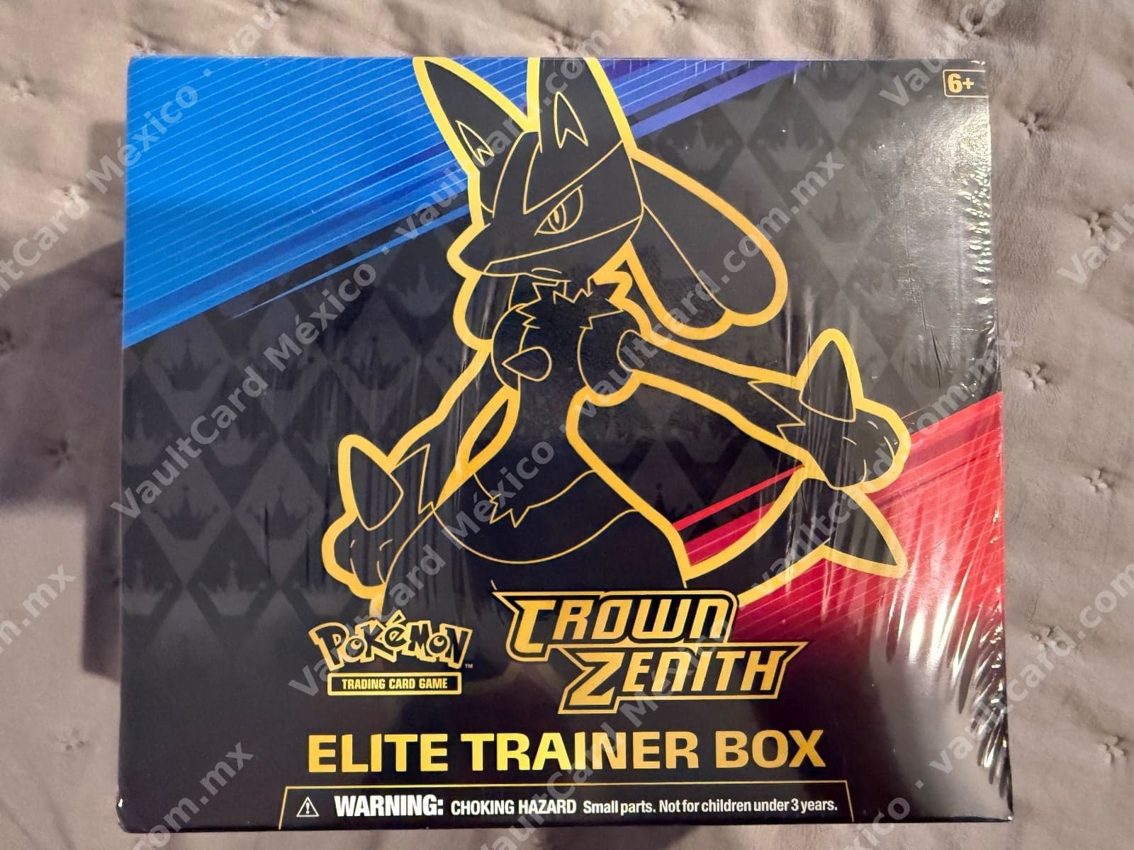 Elite Trainer Box Crown Zenith - Pokémon TCG Inglés Sellado (Lucario)