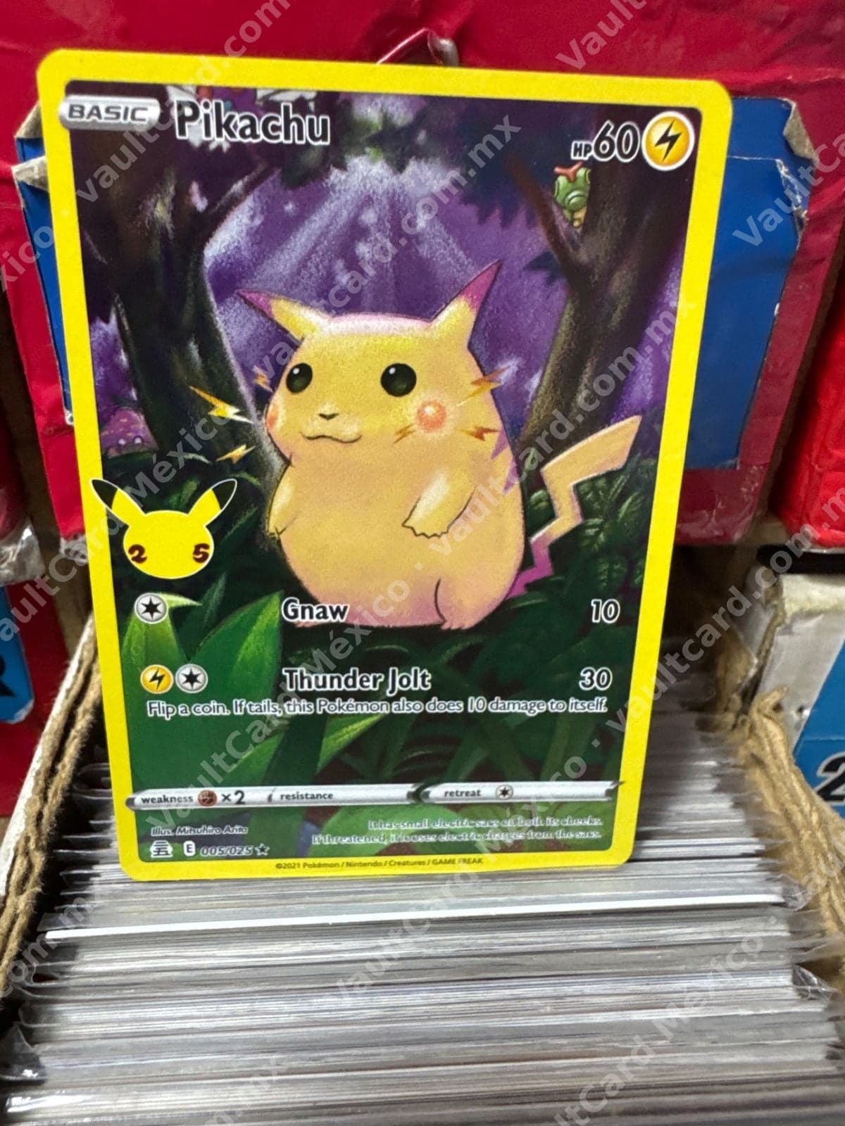 Pikachu 005/025 - Celebraciones 25 Aniversario (CEL) Inglés