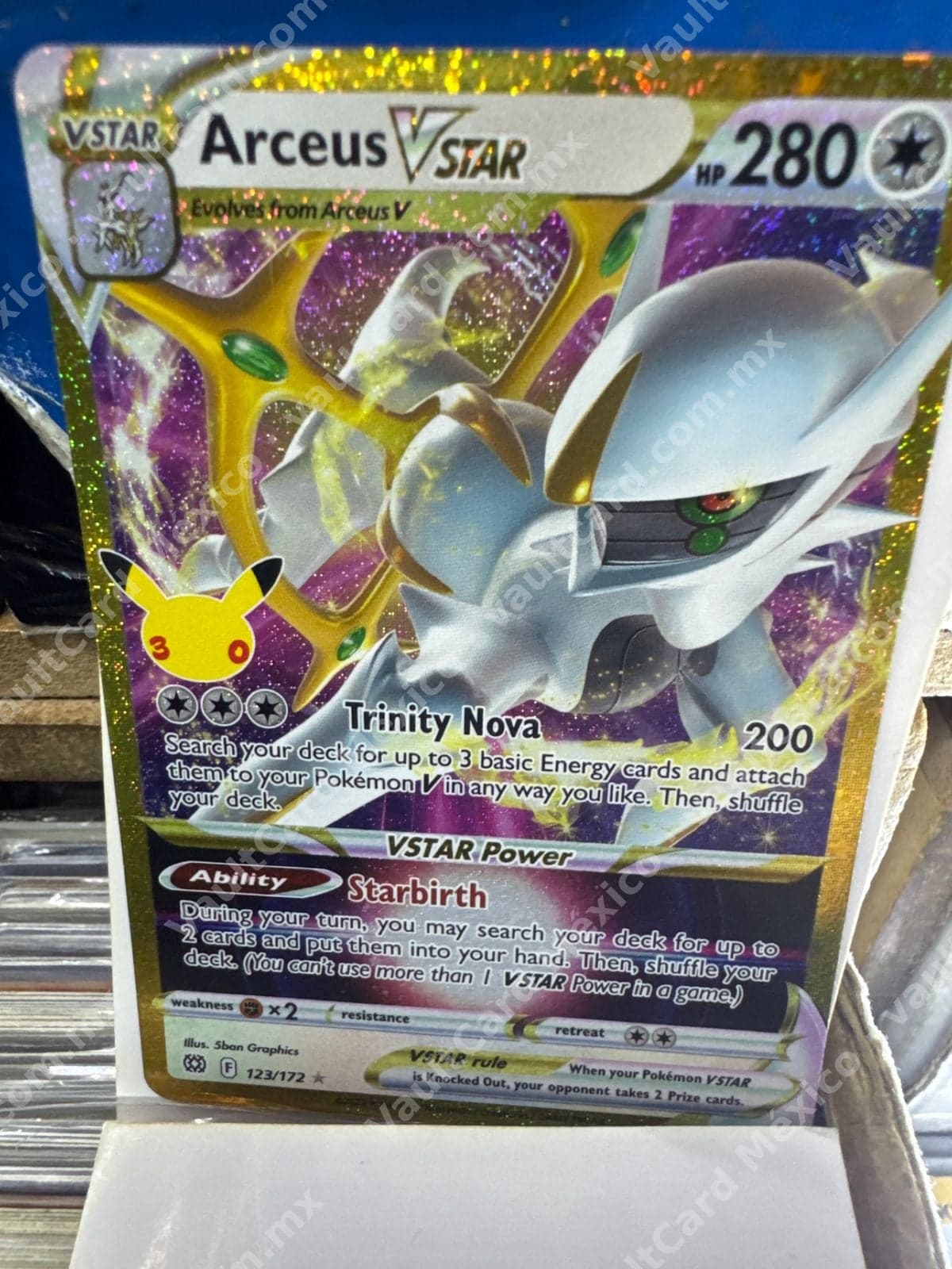 Arceus VSTAR 123/172 - Brilliant Stars (BRS) Inglés - Sello 30 Aniversario Pikachu