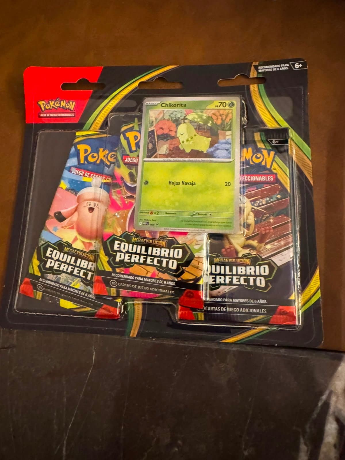 Blister Pokémon Megaevolución Equilibrio Perfecto (MEP) 3 Sobres + Carta Chikorita - Español